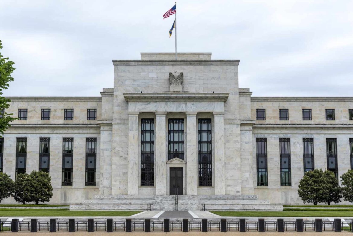 Ex-US Fed President Predicts Rate Hike Pivot By End Of 2023